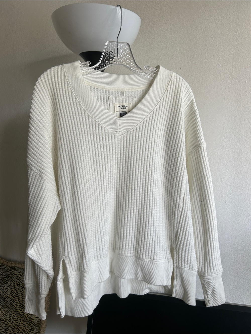 American Eagle Outfitters White V-Neck Waffle Knit Pullover